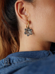 BRINCO FLORZINHA DOURADO