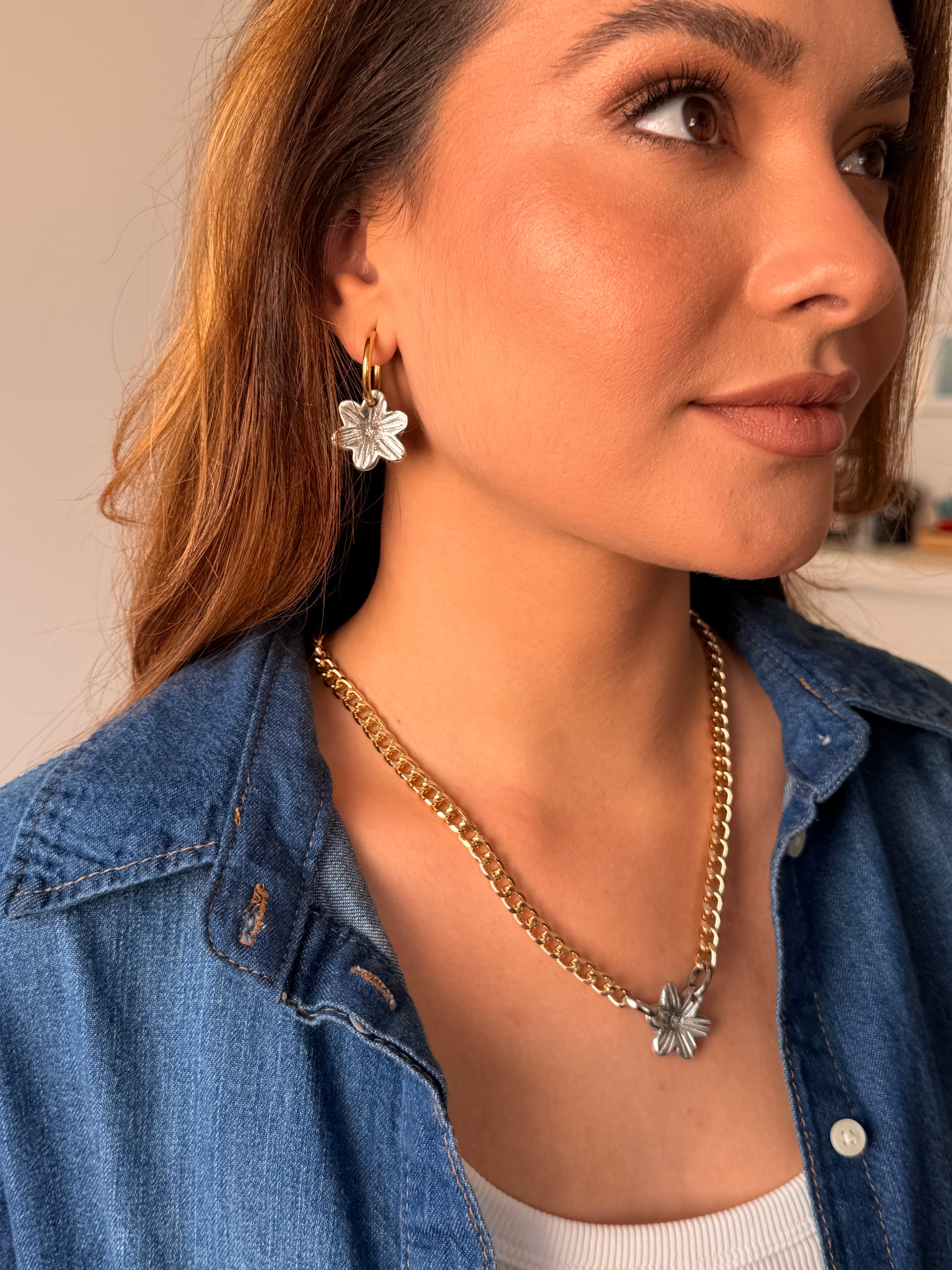 BRINCO FLORZINHA DOURADO