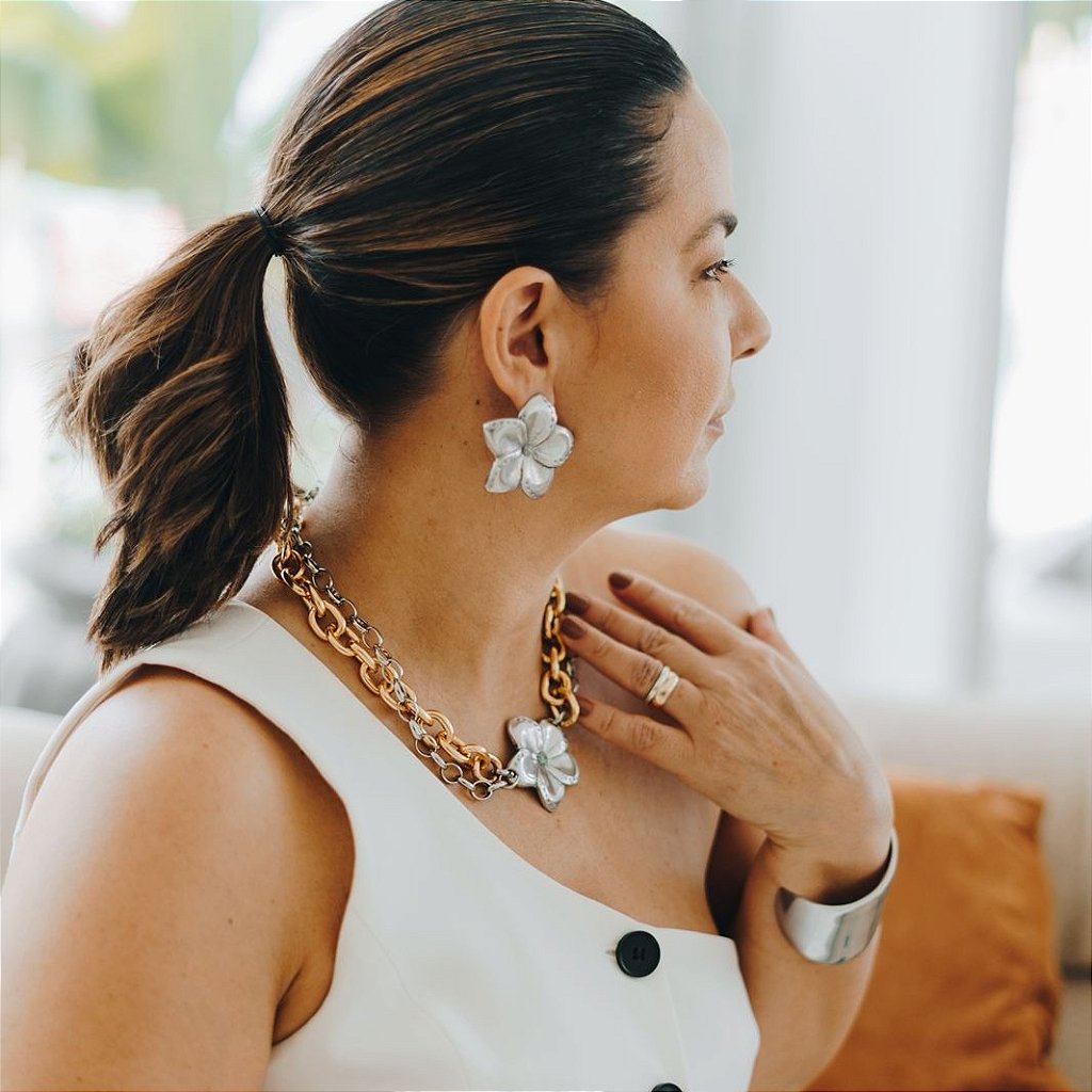 COLAR FLOWER DOURADO